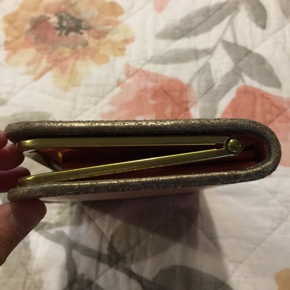 Fossil Memoir Frame Clutch - Picture 5 of 5